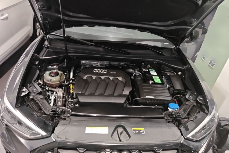 Used Audi Q3 2020 40 TFSI Fashion Dynamic Model
