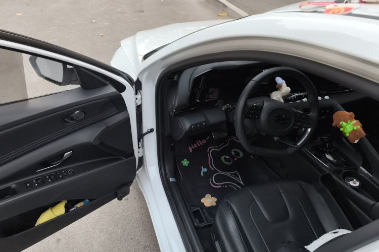 Used Hyundai Elantra 2022 240TGDi DCT LUX Prestige Edition
