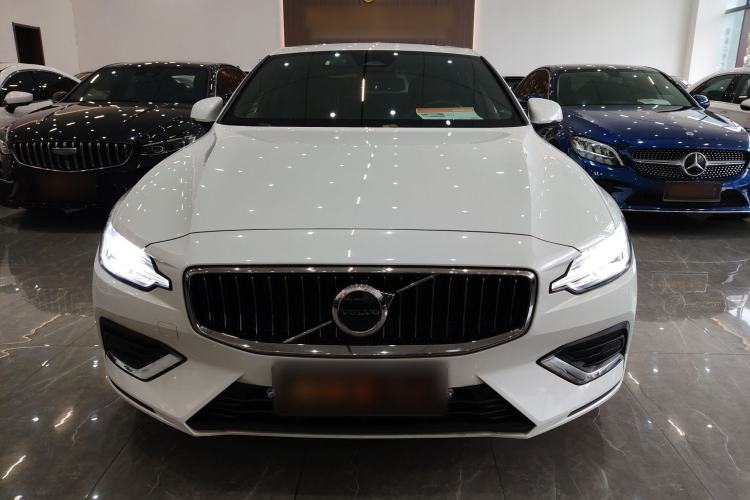 Used Volvo S60 2024 B4 Zhiyuan Luxury Edition