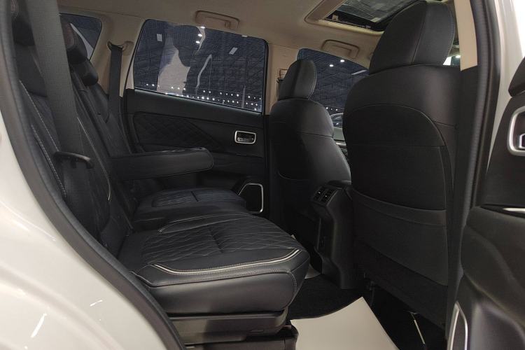 Used Mitsubishi Outlander 2020 2.4L 4x4 Zhi Xiang Edition 5 Seats
