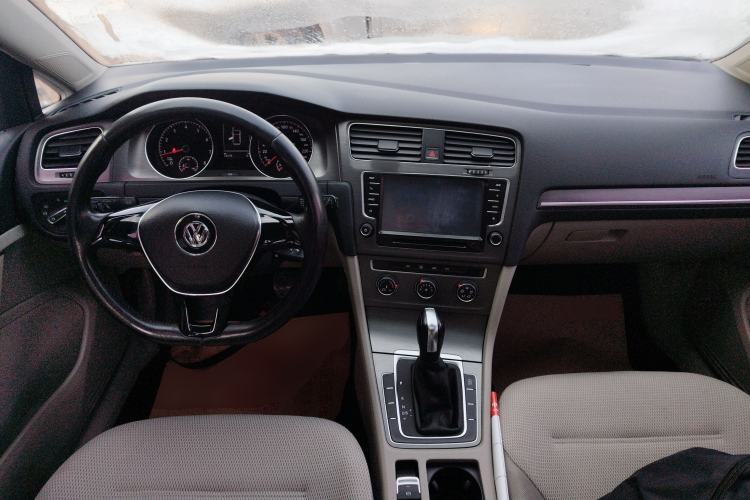 Used Volkswagen Golf 2015 1.6L Automatic Comfort Model
