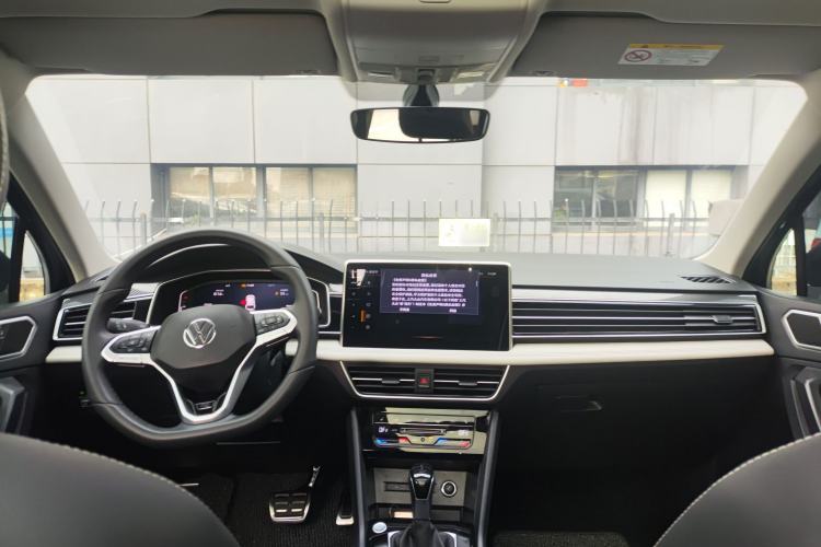 Used Volkswagen Tiguan L 2024 Outstanding Model 330TSI Automatic Two-Wheel Drive R-Line Dragon Glory Edition
