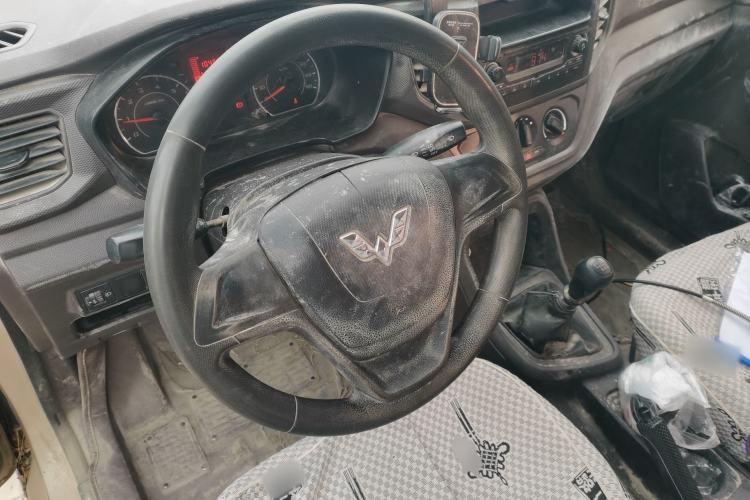 Used Wuling Hongguang V 2019 1.5L Jingqu Version China VI LAR