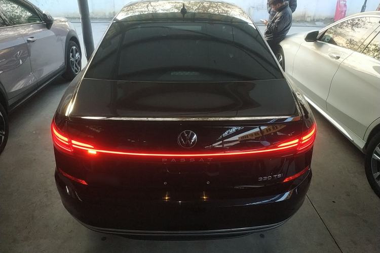 Used Volkswagen Passat 2022 330TSI Starry Luxury Edition
