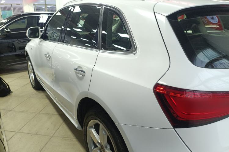 Used Audi Q5 2018 Collector's Edition 40 TFSI Ambition Model
