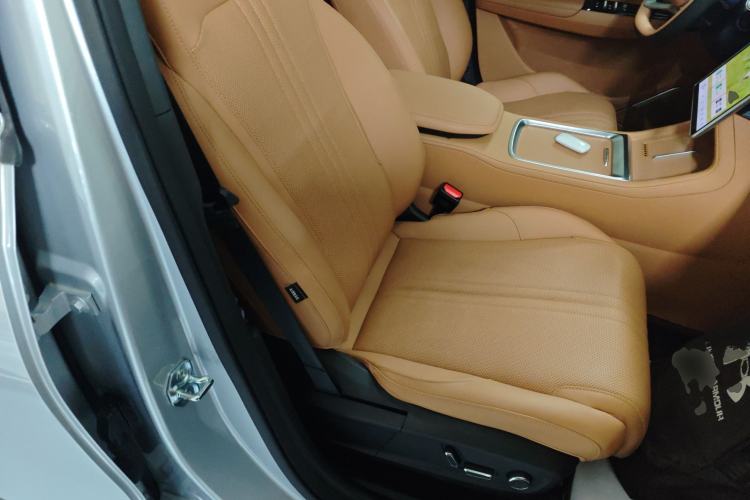 Used  L7 2025 EM-i 115km Exploration+ Edition