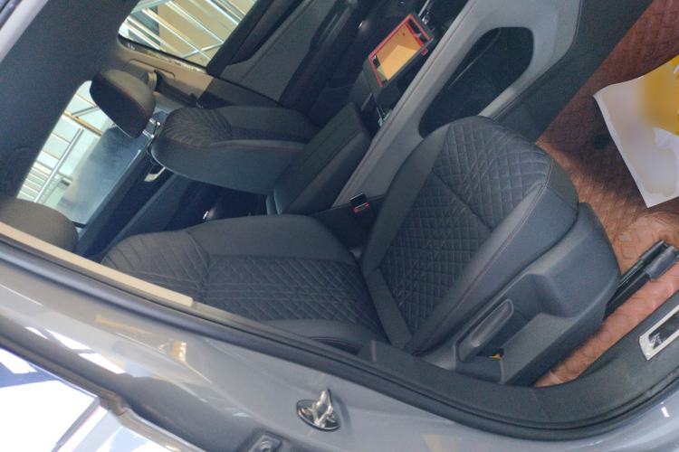 Used Volkswagen Teramont X 2023 Revised Version 330TSI Two-Wheel-Drive Luxury Edition
