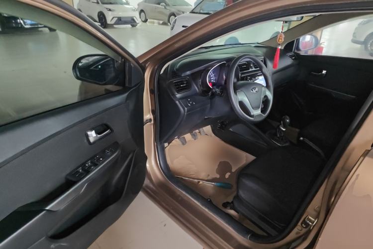 Used Kia K2 2015 Sedan 1.4L MT GLS
