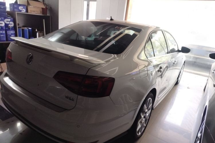 Used Volkswagen Sagitar 2016 2.0 TSI GLI
