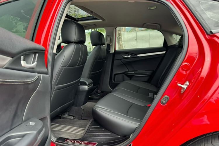 Used Honda Civic 2016 220TURBO CVT Luxury Edition
