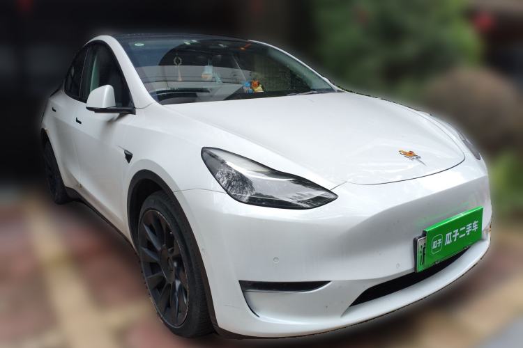 Used Tesla Model Y 2022 Long-Range All-Wheel-Drive Version
