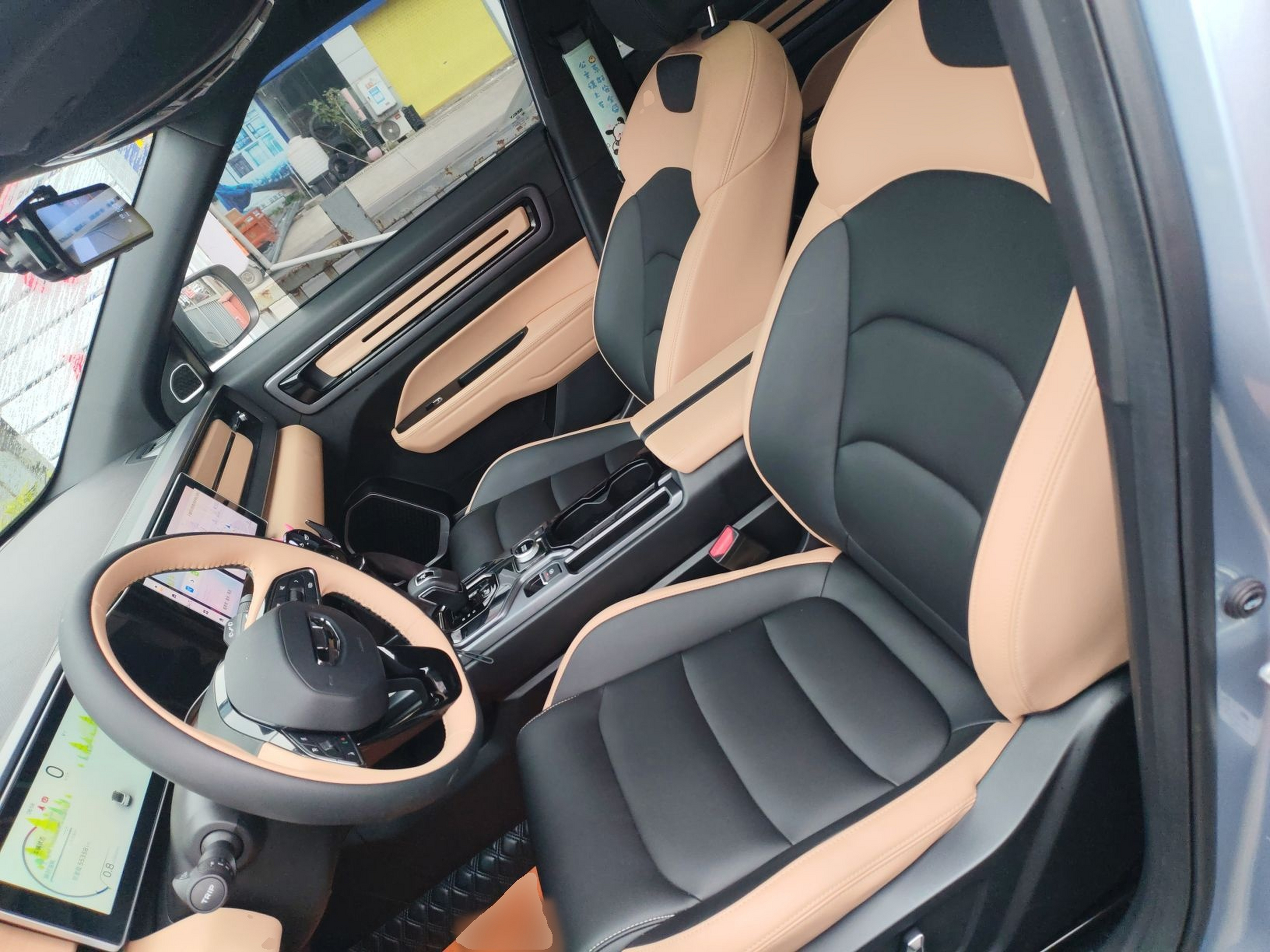 Переднее сиденье в автомобиле