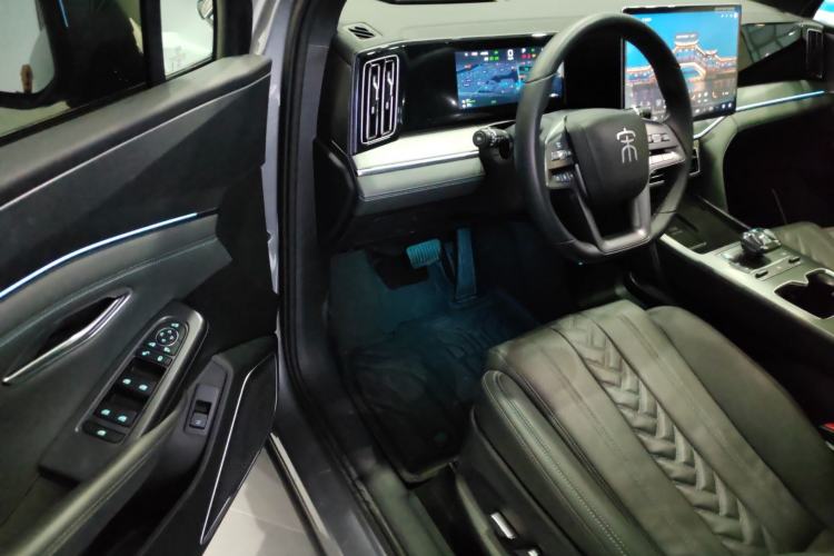 Used BYD Song L DM-i 2025 Intelligent Driving Version 112 km Beyond-Range Type
