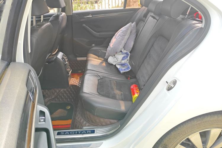 Used Volkswagen Sagitar 2015 230TSI Automatic Luxury Model
