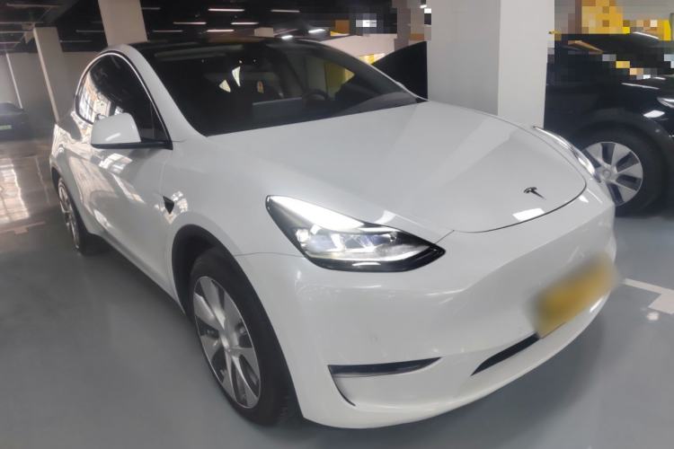 Used Tesla Model Y 2021 Long-Range All-Wheel-Drive Version
