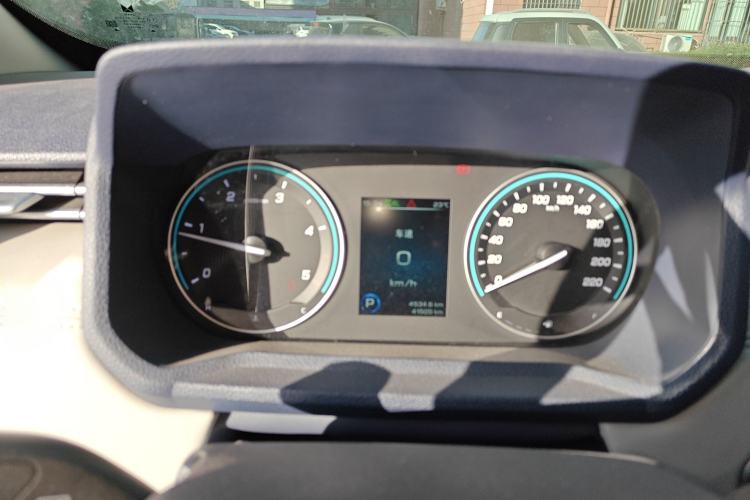 Used JMC DaDao 2023 All-Purpose Model 2.3T Diesel Manual 4x4 Standard-Wheel Comfort Edition
