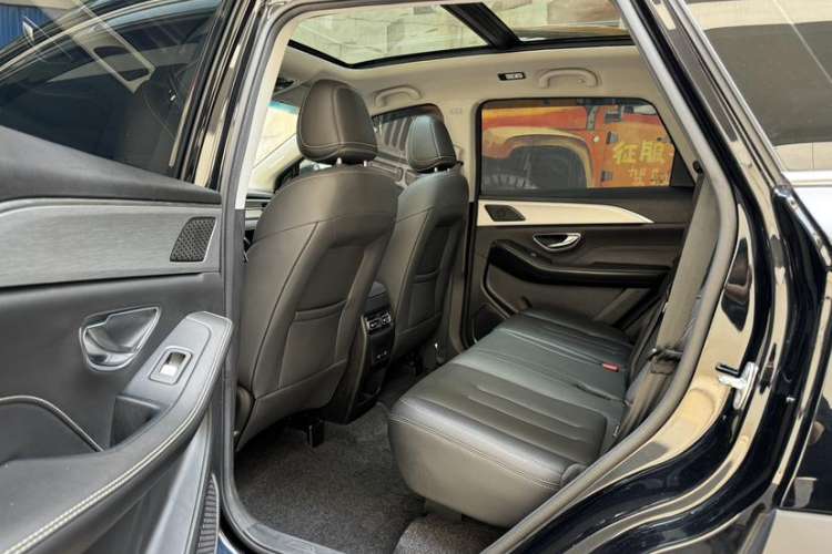 Used Jetour X90 PLUS 2023 1.6TD DCT Villa 7-Seater