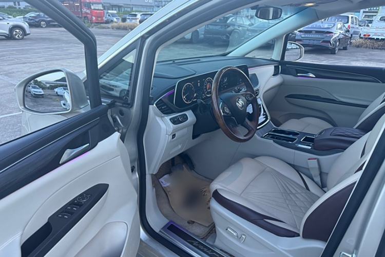 Used Buick GL8 2022 ES Landtrek 653T Comfort Edition
