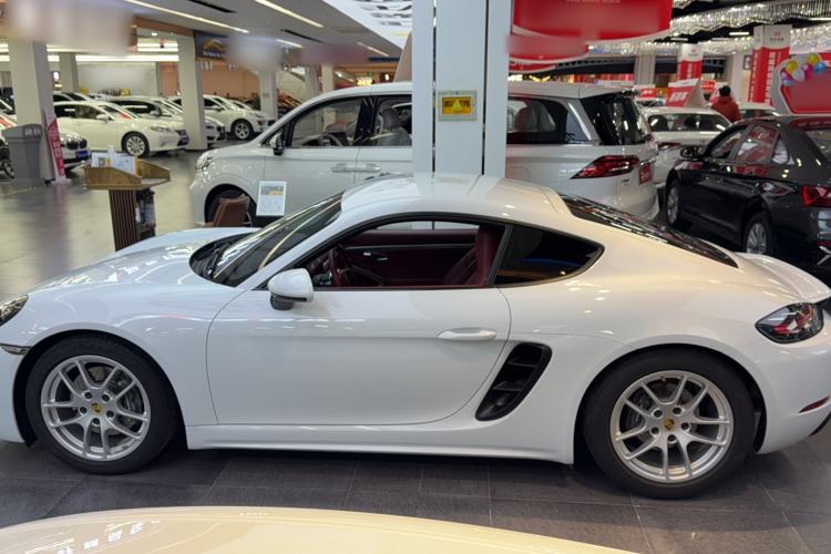 Used Porsche 718 2020 Cayman 2.0T
