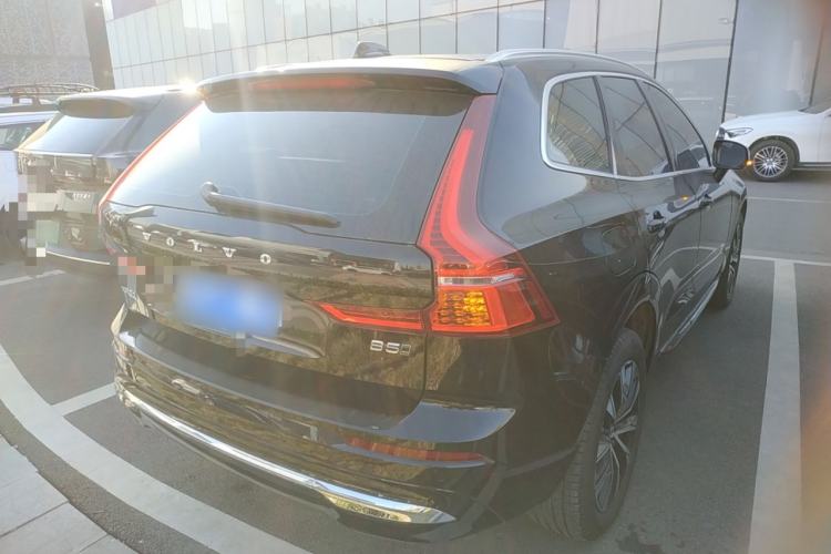 Used Volvo XC60 2025 B5 Four-Wheel Drive Smart & Advanced Luxury Edition
