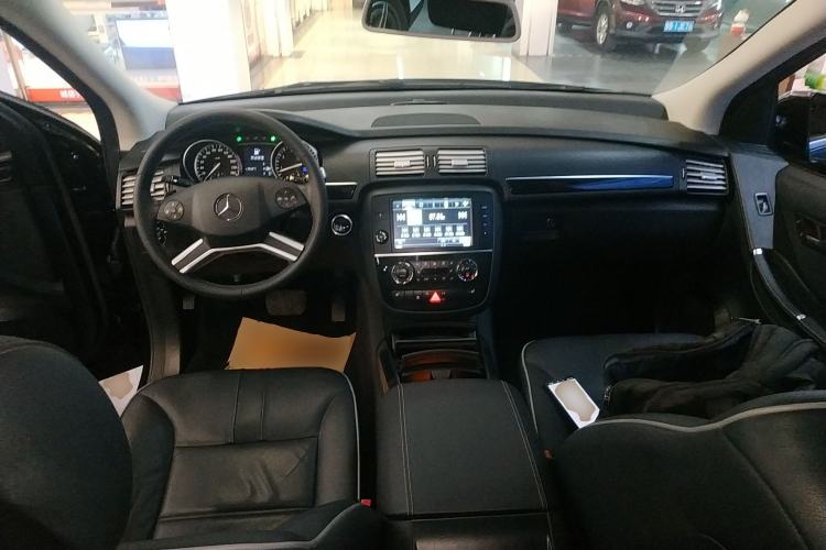 Used Mercedes-Benz R-Class 2017 R 320 4MATIC Business Edition Prestige Model