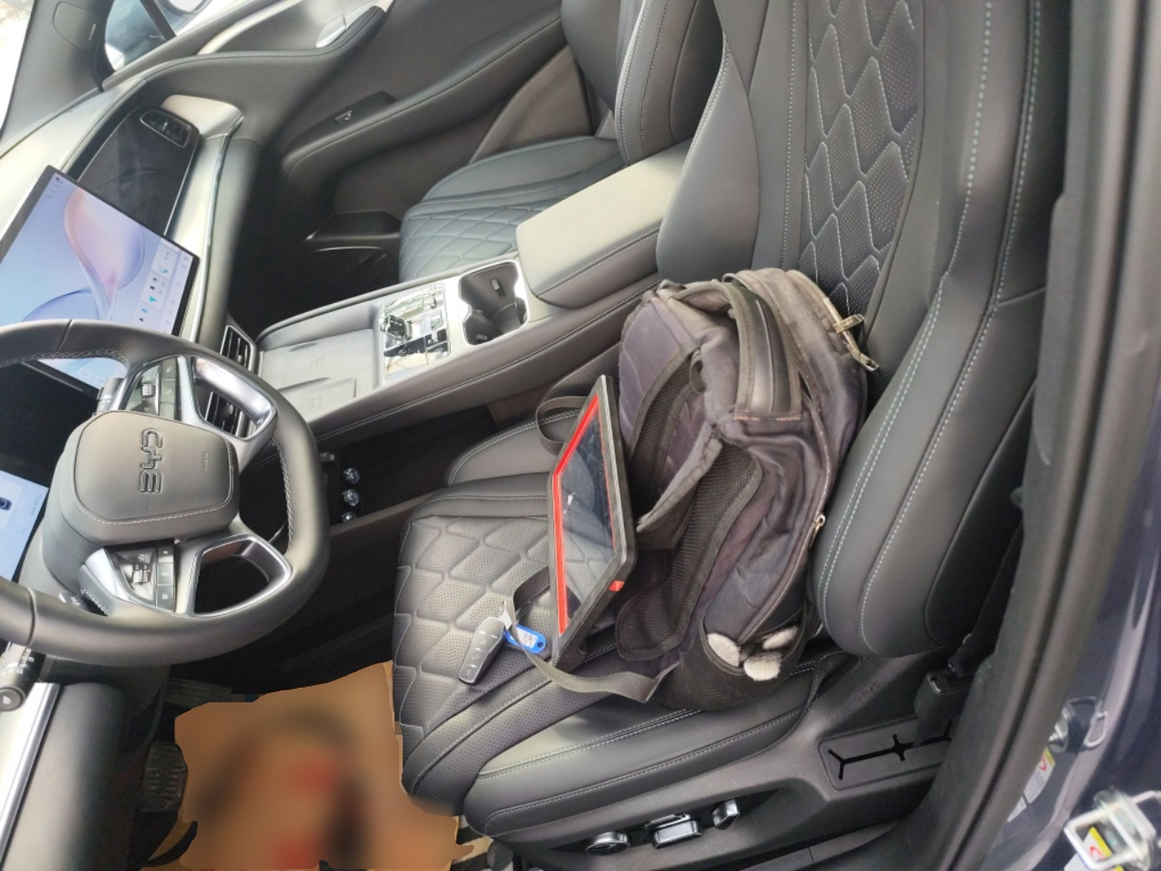 Переднее сиденье в автомобиле