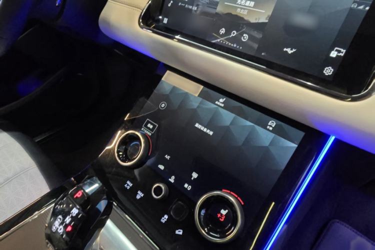 Used Land Rover Range Rover Evoque 2021 Range Rover Velar L 249PS R-Dynamic First Edition
