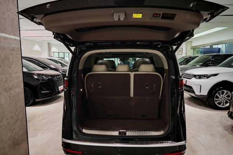 Used Denza D9 2022 DM-i 970 Four-Wheel Drive Prestige Model
