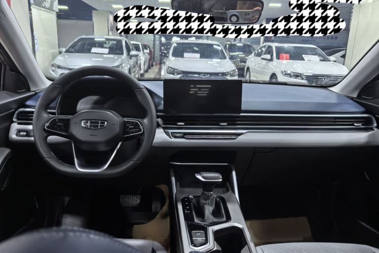 Used Geely Auto Emgrand 2022 4th Generation 1.5L CVT Flagship Model
