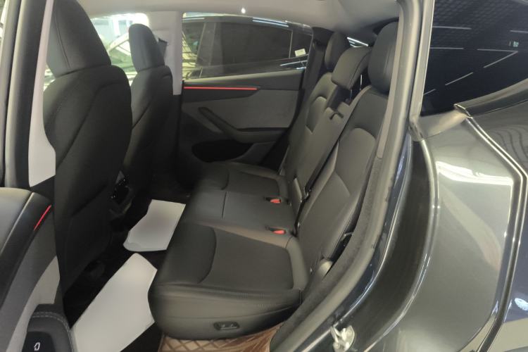 Used Tesla Model Y 2025 Rear-Wheel-Drive Version
