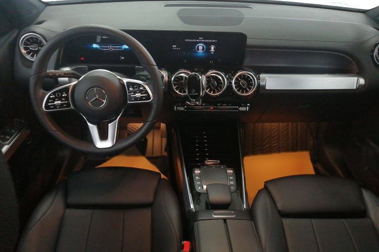 Used Mercedes-Benz GLB 2022 Updated GLB 200 Fashion Edition
