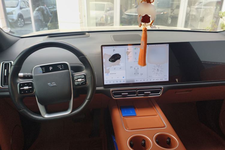 Used Li Auto L8 2023 Pro Model
