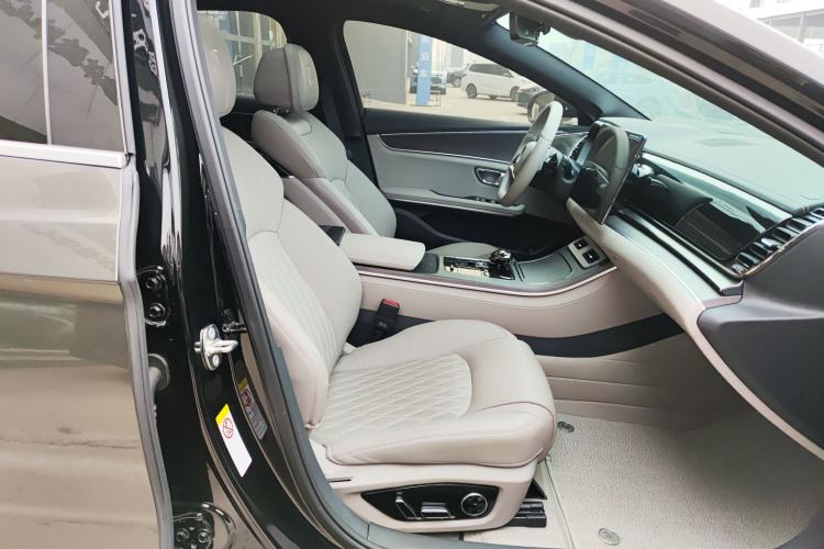 Used BYD Han 2025 EV with 701 km of Laser Radar-Enabled Intelligent Driving