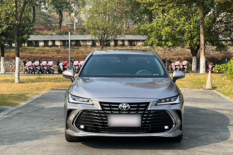 Used Toyota Avalon 2023 2.0L XLE Deluxe Edition
