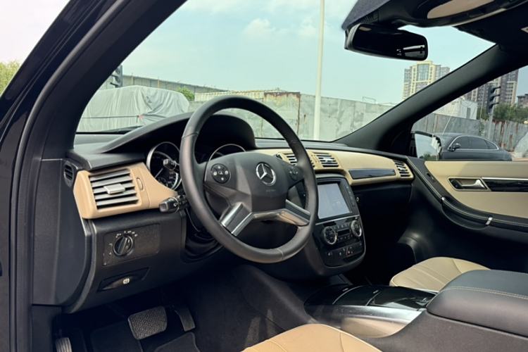 Used Mercedes-Benz R-Class 2014 R 400 4MATIC Business Model
