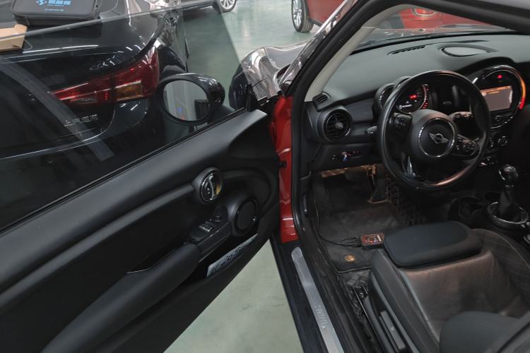 Used  MINI 2016 1.5T COOPER
