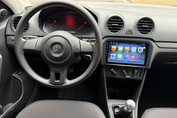 Used Volkswagen Jetta 2015 Value Edition 1.6L Manual Fashionable Style
