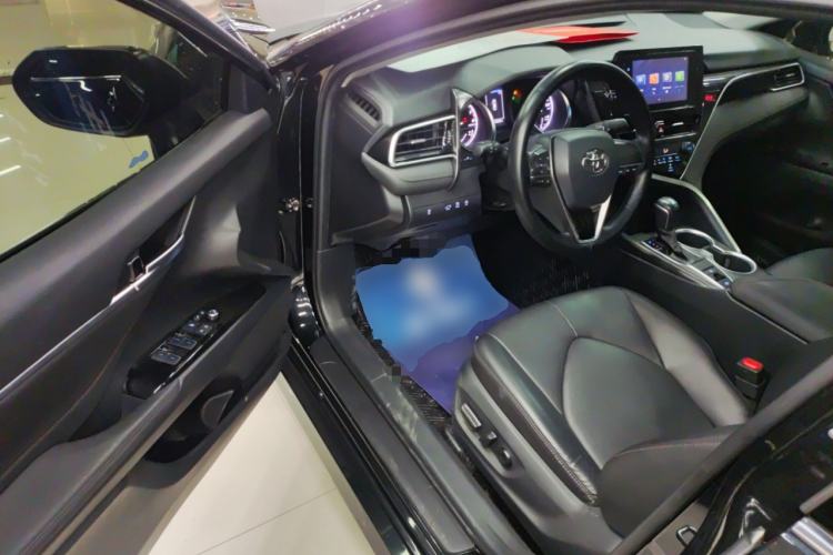 Used Toyota Camry 2022 2.0GVP Premier Edition
