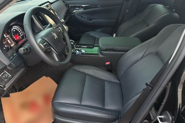 Used Toyota Crown 2018 2.0T Fashion Edition
