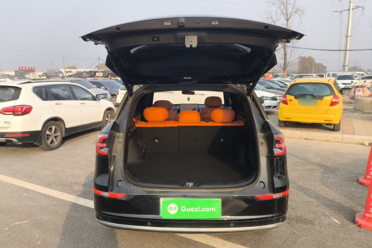 Used  Q07 2025 215 Flagship PLUS
