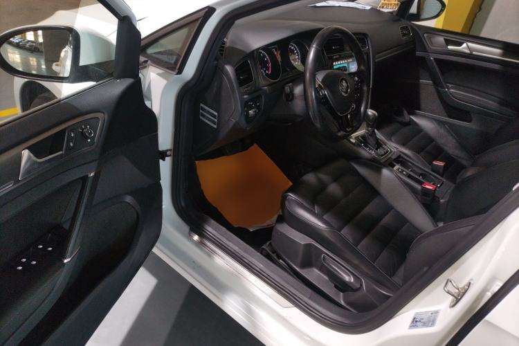 Used Volkswagen Golf 2016 230TSI Automatic Luxury Version