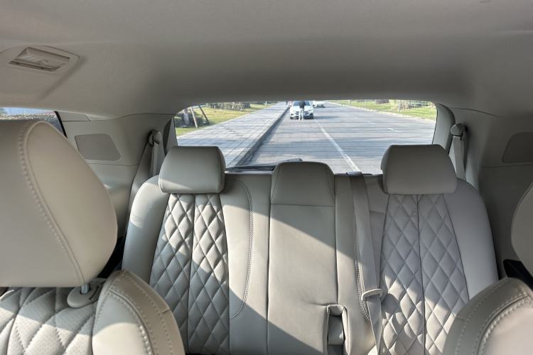 Used Buick GL8 2023 Land Executive Class Smart Enjoyment Model
