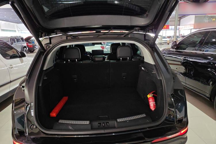 Used Lincoln Corsair 2020 2.0T Two-Wheel-Drive Black Knight Limited Edition
