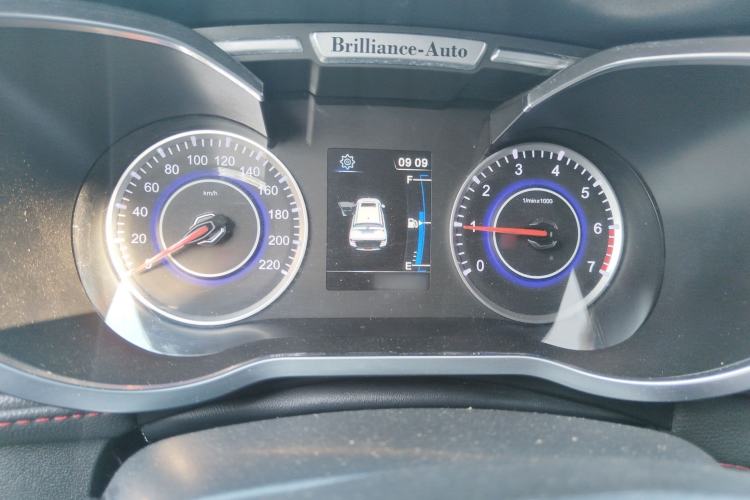 Used Brilliance V3 2015 1.5L Manual Smart Version
