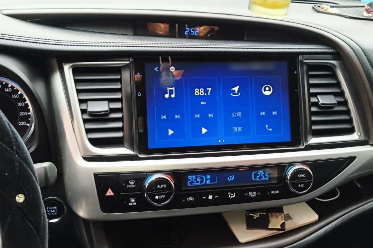 Used Toyota Highlander 2018 2.0T Four-Wheel Drive Prestige Version 7 Seats China VI Standard
