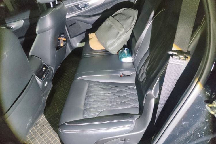 Used GAC Trumpchi GS8 2022 Linghang Series 2.0 TGDI Two-Wheel-Drive Luxury Smart Connectivity Version (7 Seats)