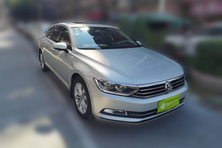 Used Volkswagen Magotan 2018 Facelift 330TSI DSG Luxury Model
