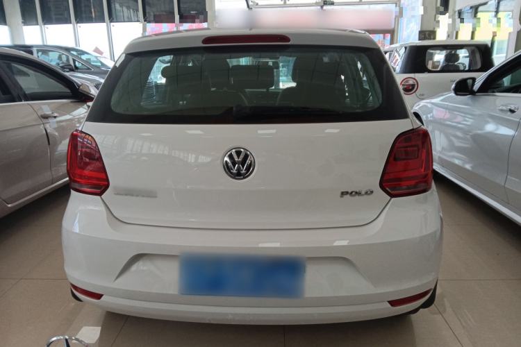 Used Volkswagen Polo 2014 1.4L Manual Fashion Edition
