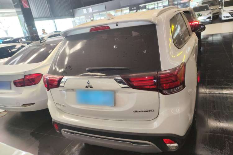 Used Mitsubishi Outlander 2019 2.0L Two-Wheel Drive Comfort Edition 5 Seats China VI Standard
