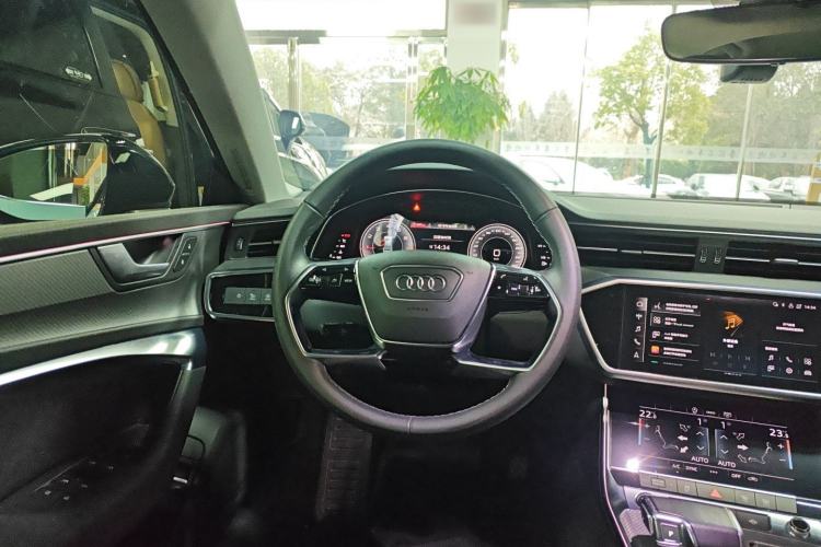 Used Audi A7L 2022 45 TFSI S-line Dream-Building Edition
